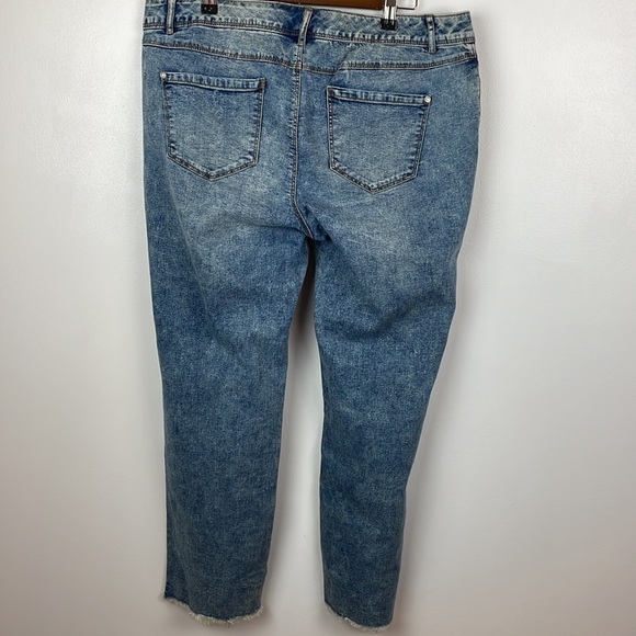 Women’s Est 1946 Denim Jeans, Pearls and Rhinestone Embellishments Size 14 - Picture 9 of 10